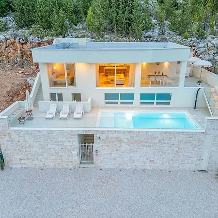 Mara Ondo Starigrad Paklenica