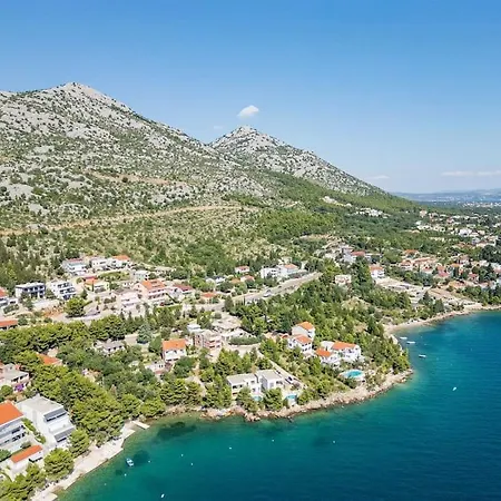 Mara Ondo Villa *