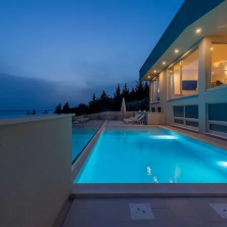 Mara Ondo Villa Starigrad Paklenica