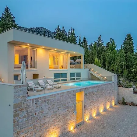 Mara Ondo * Starigrad Paklenica