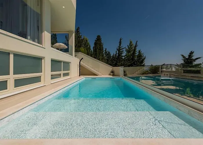 Mara Ondo Starigrad Paklenica