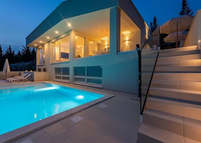 Mara Ondo Villa Starigrad Paklenica