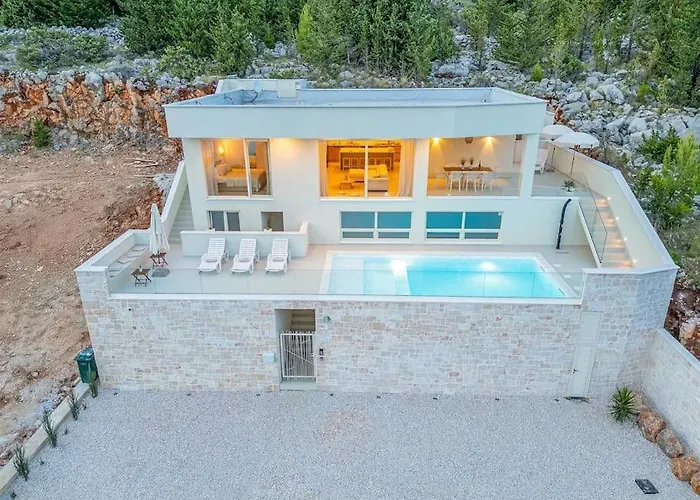 Mara Ondo Starigrad Paklenica