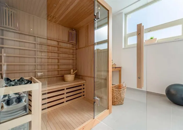 Mara Ondo * Starigrad Paklenica