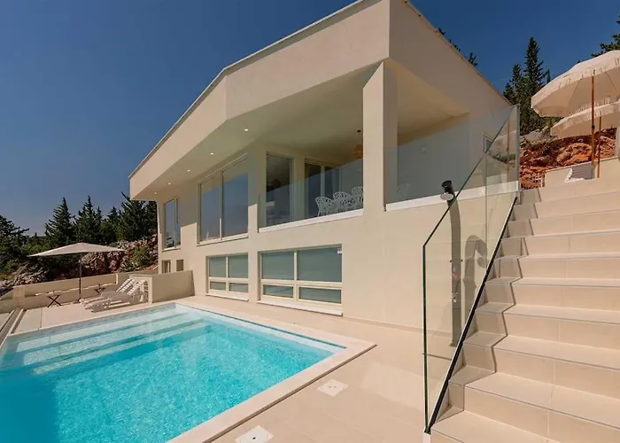 Mara Ondo * Starigrad Paklenica