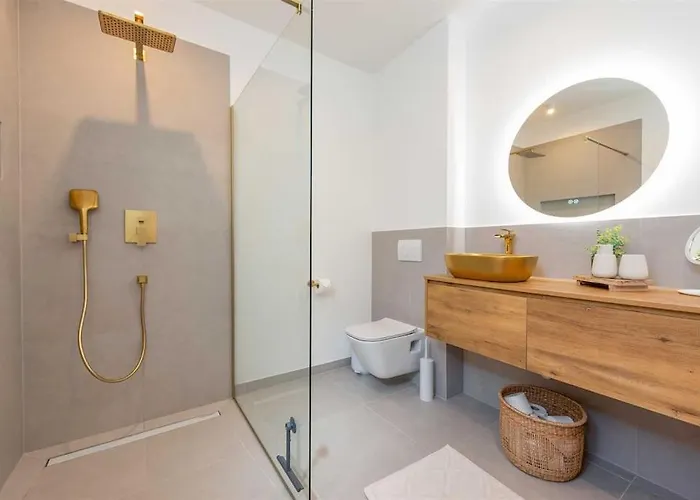 Mara Ondo Starigrad Paklenica